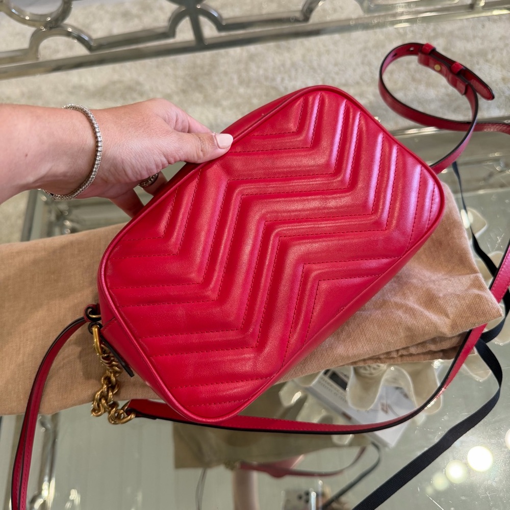 Gucci GG Marmont SMALL Crossbody Bag - Picture 7 of 7